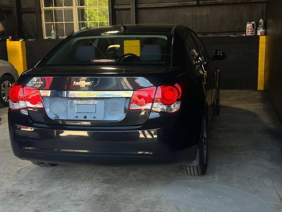 Chevrolet Cruze view 3