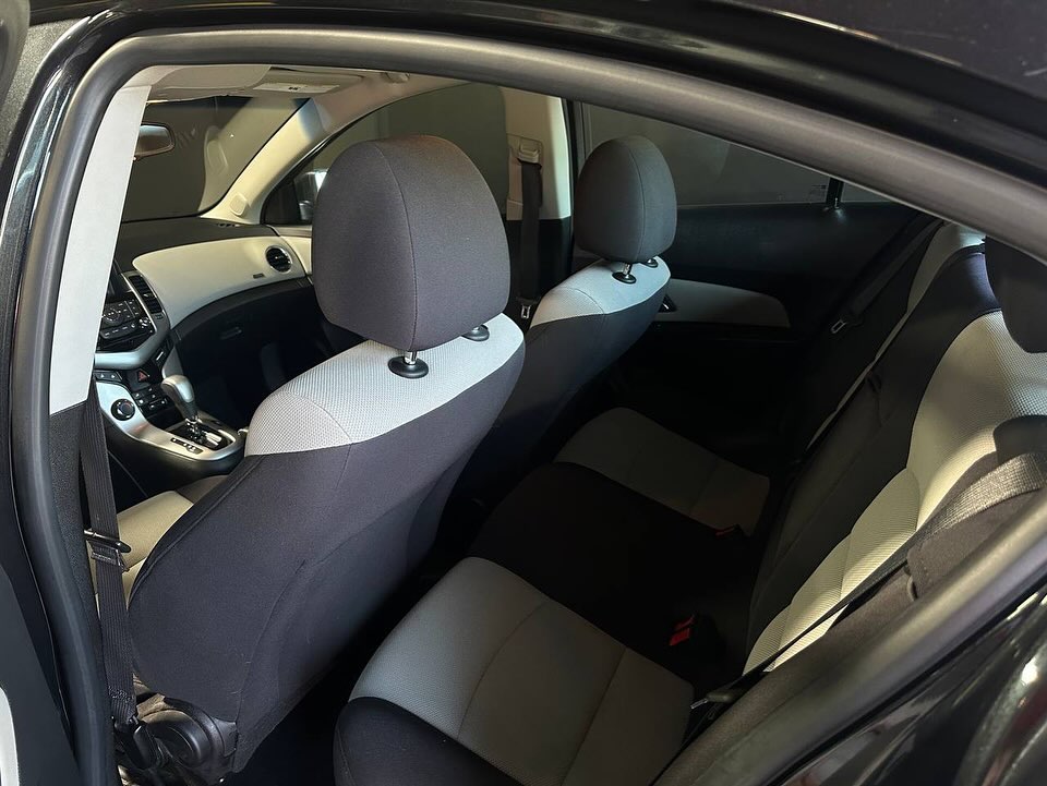 Chevrolet Cruze view 5