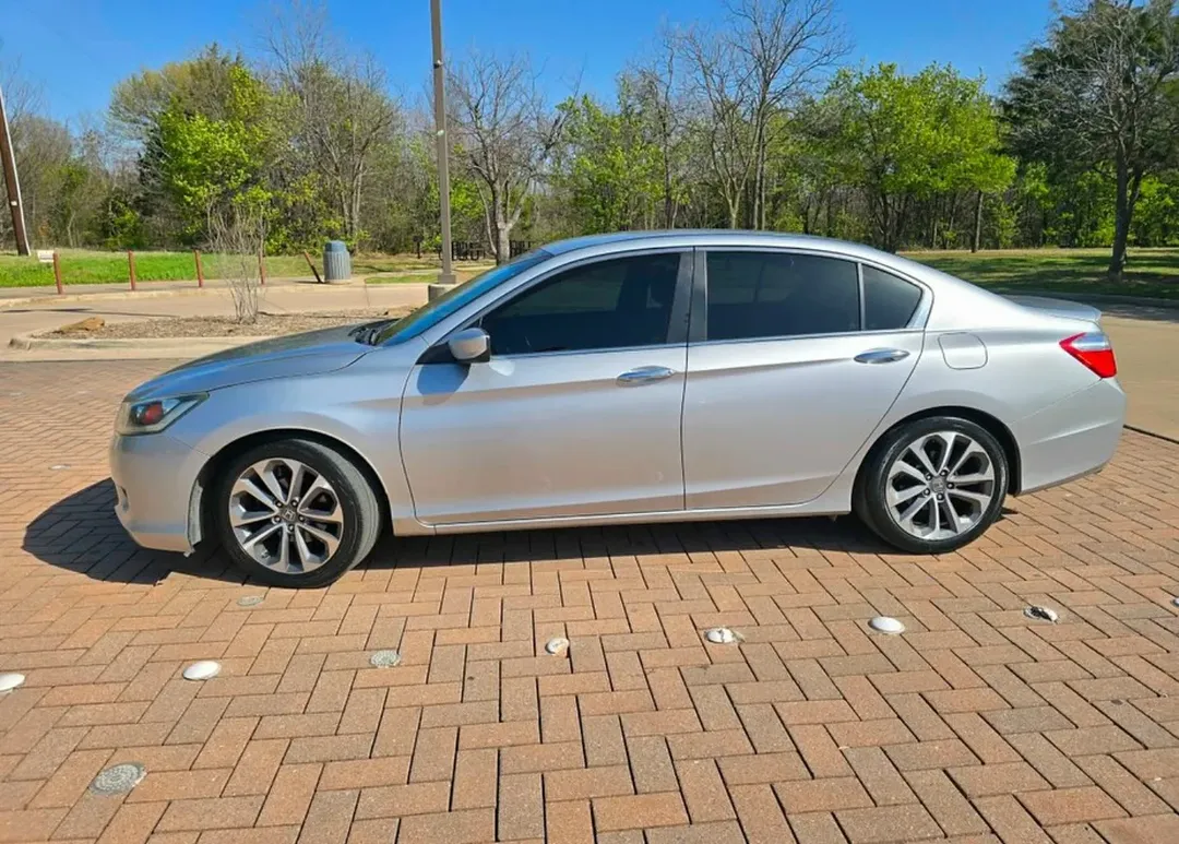 Honda Accord · Sport Sedan 4D view 4