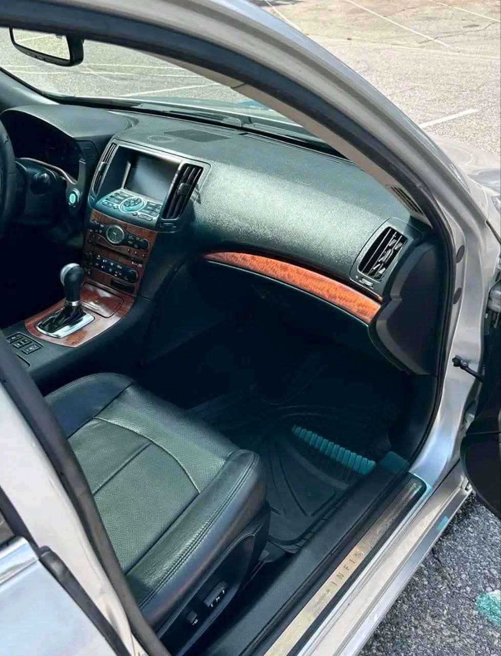 Infiniti G35x view 5