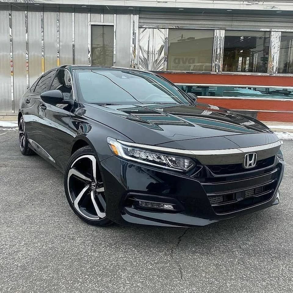 Honda Accord sports view 2