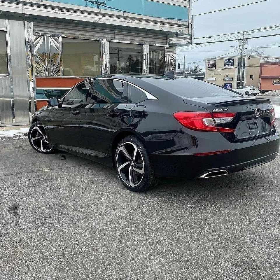 Honda Accord sports view 4