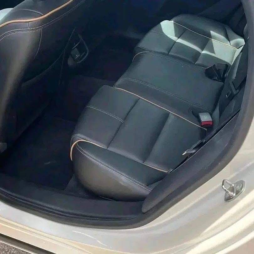 Chevrolet Impala Sedan 4D view 8