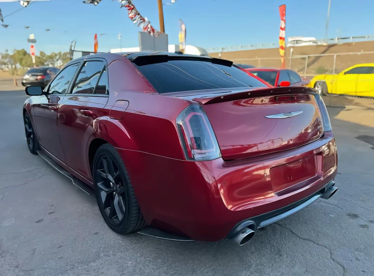 Chrysler 300 view 3