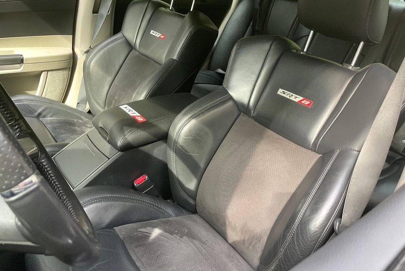 Chrysler 300C SRT8 view 6