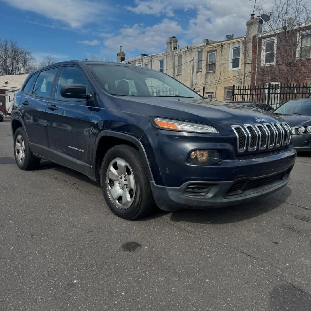 Jeep Cherokee view 3