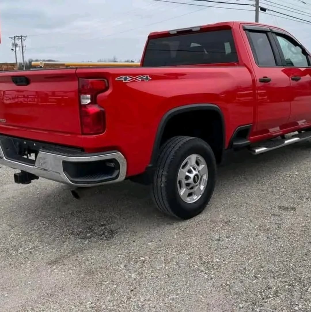 Chevrolet Silverado view 7