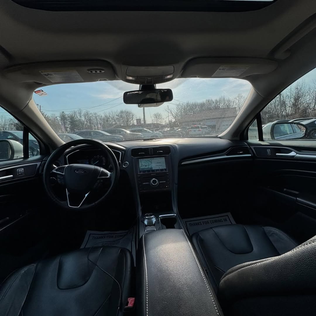 Ford Fusion Titanium view 7