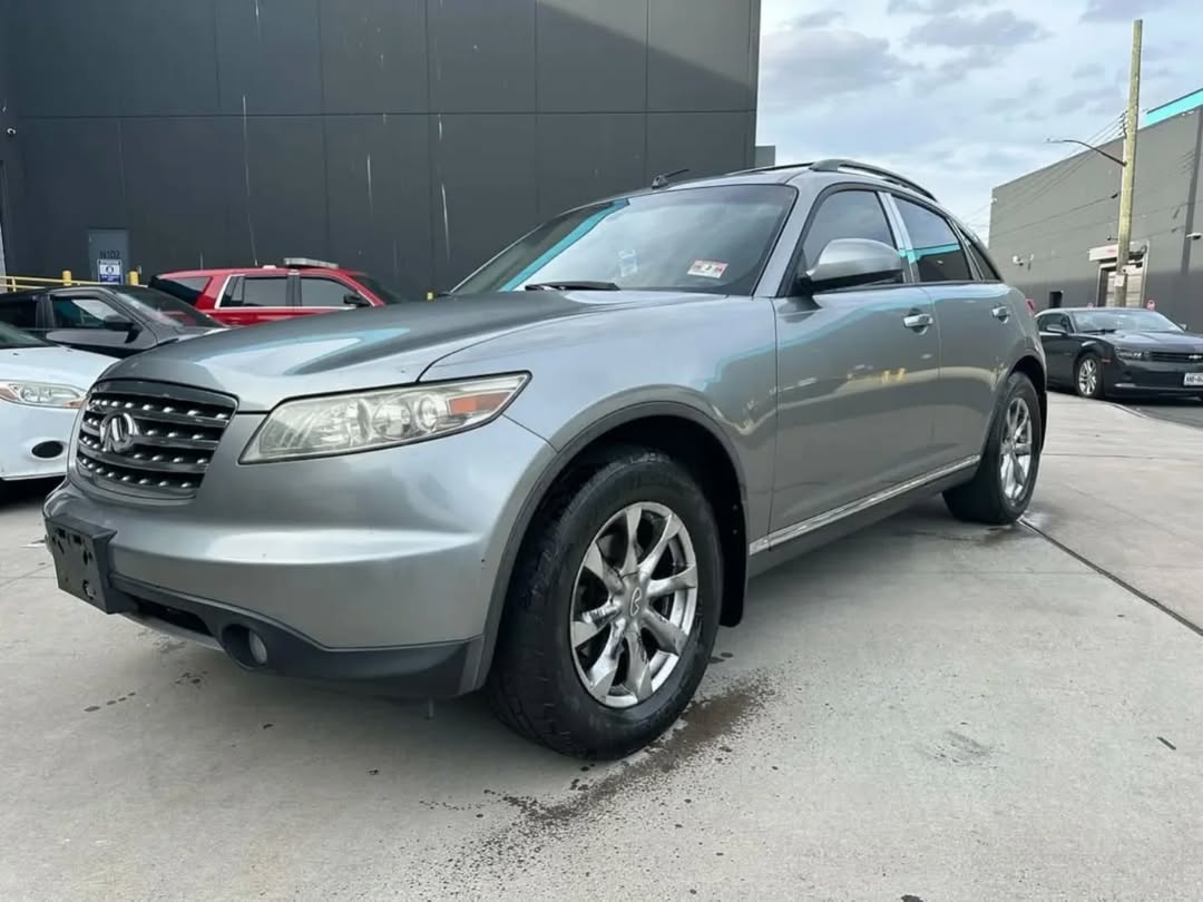 Infiniti FX 35 view 2