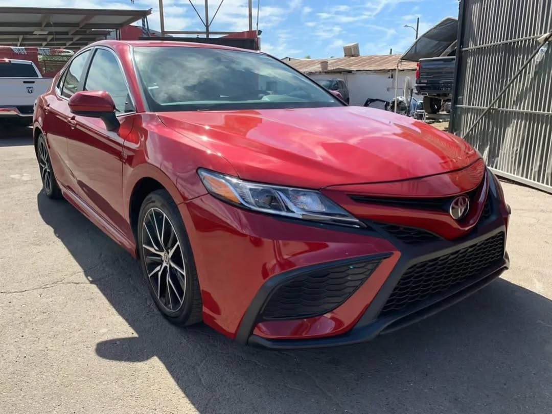 Toyota Camry view 2