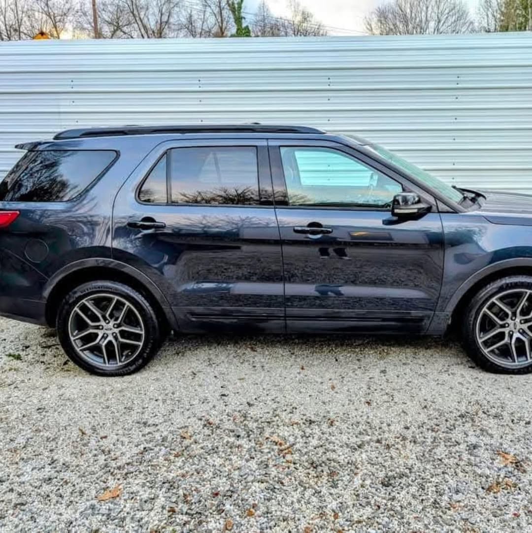 Ford EXPLORER Sport view 7
