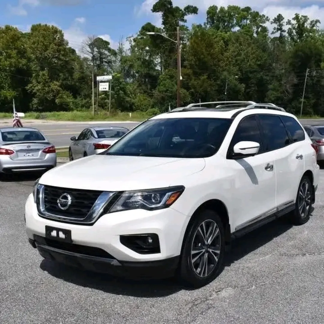 Nissan Pathfinder Platinum view 7