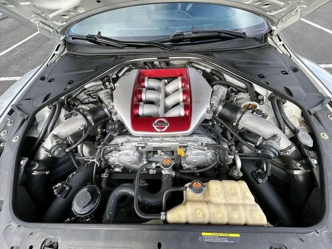 Nissans GTR view 4