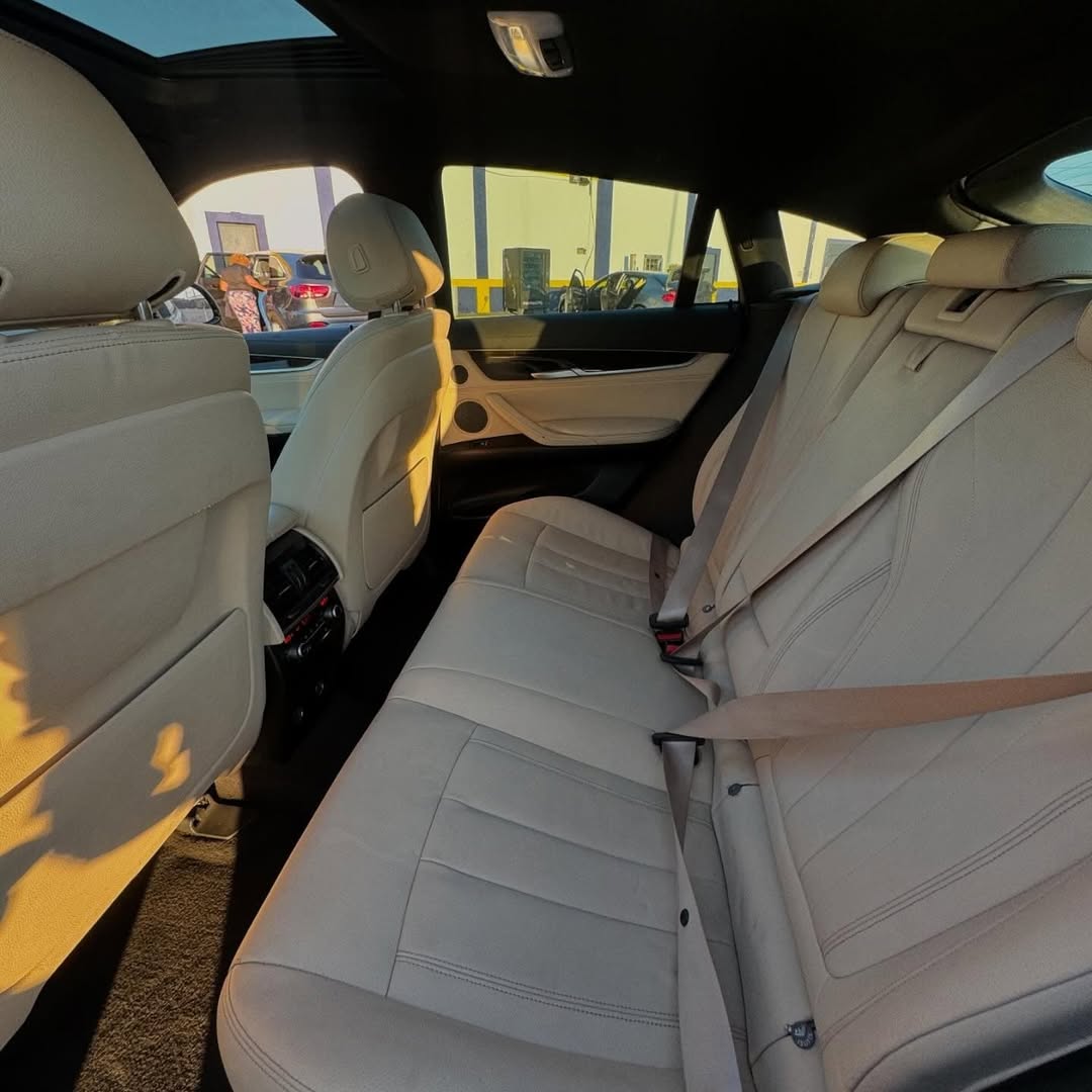 BMW X6 view 4