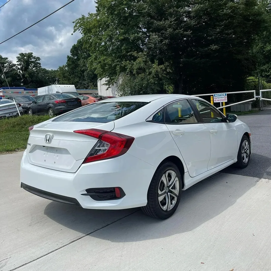 Honda Civic LX view 3
