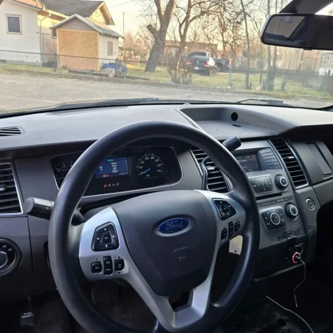 Ford Taurus · Interceptor view 6