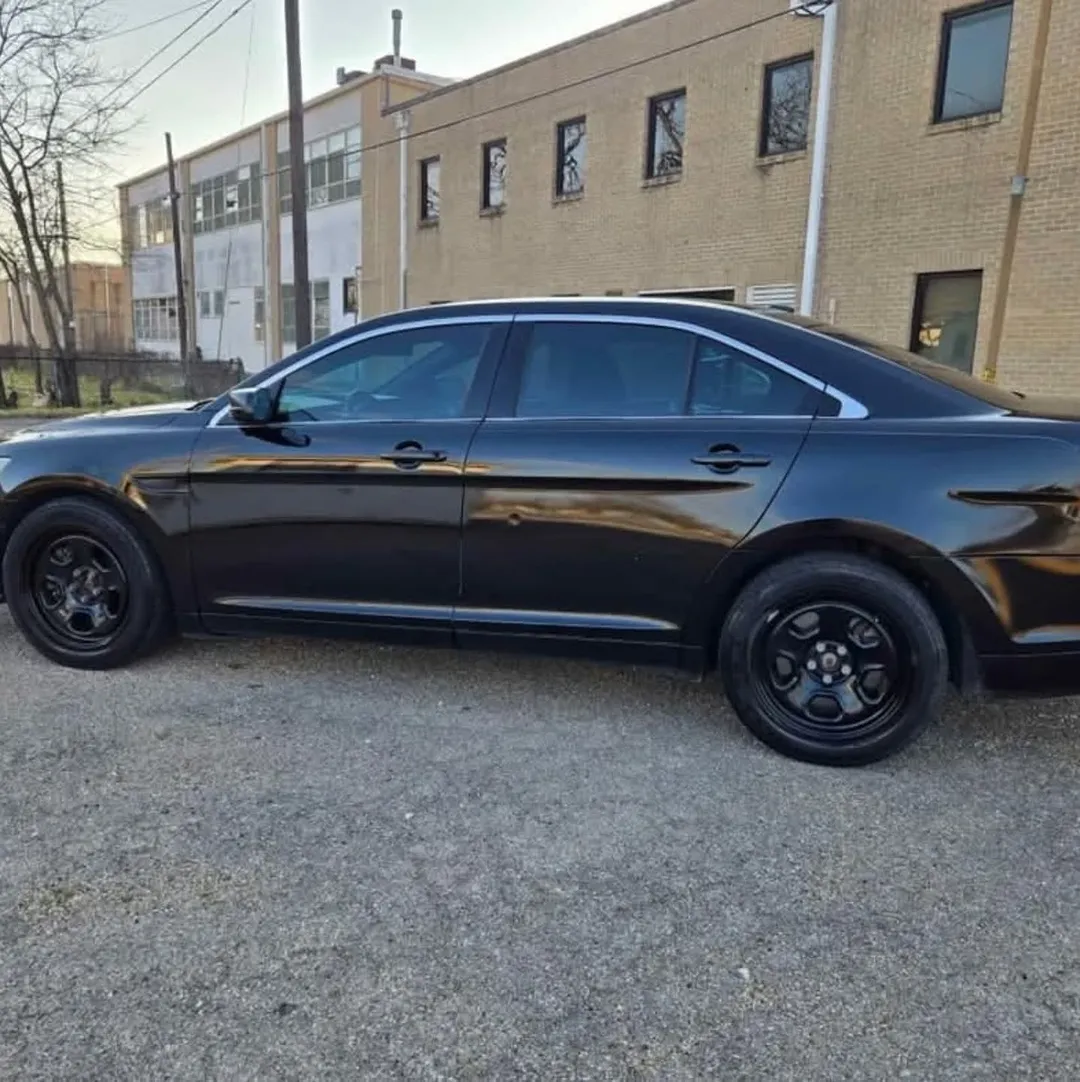 Ford Taurus · Interceptor view 5