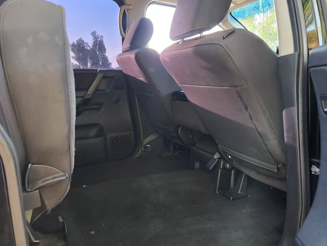 Nissan titan 5.6 v8 view 4