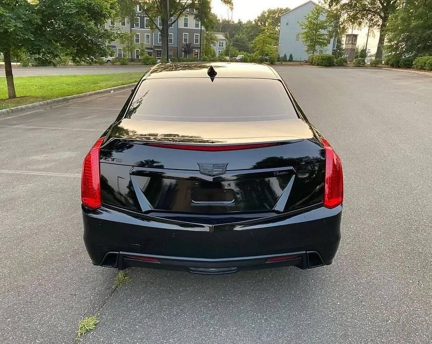 Cadillac CTS view 2