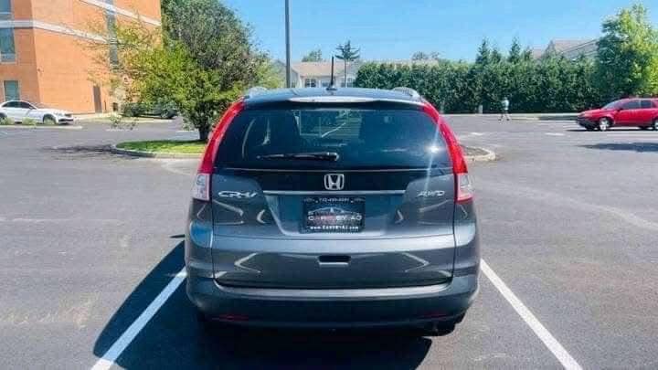 Honda CR-V view 3