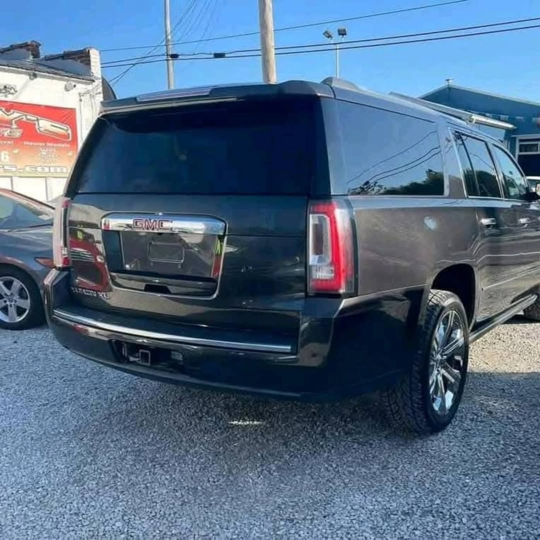 GMC Yukon view 2