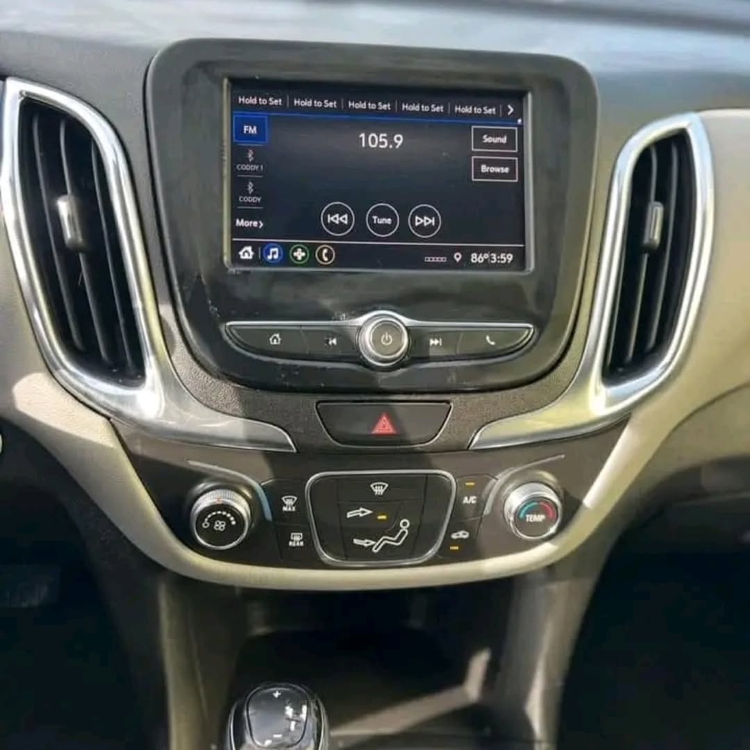 Chevrolet Equinox LS view 3
