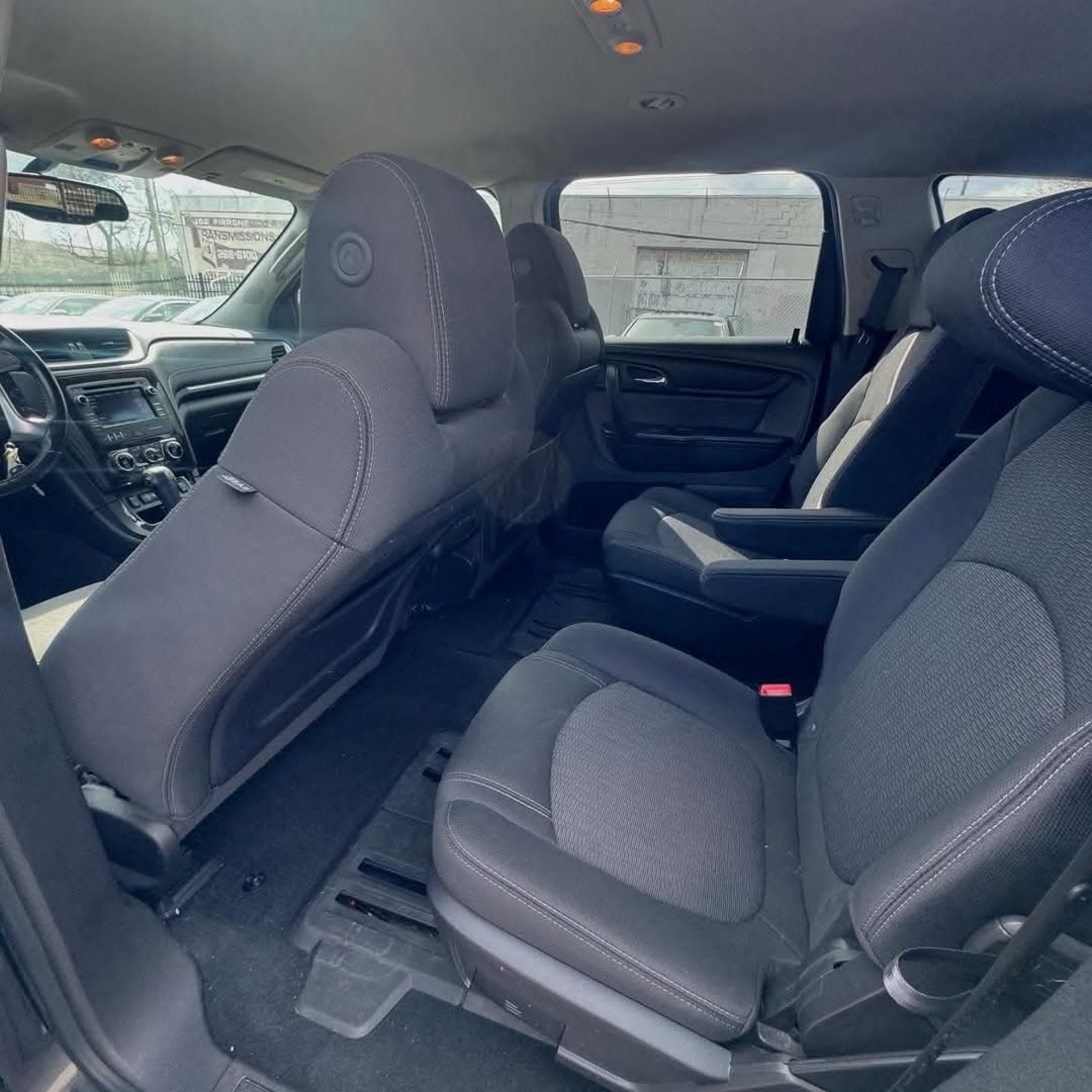 Chevy Traverse view 6