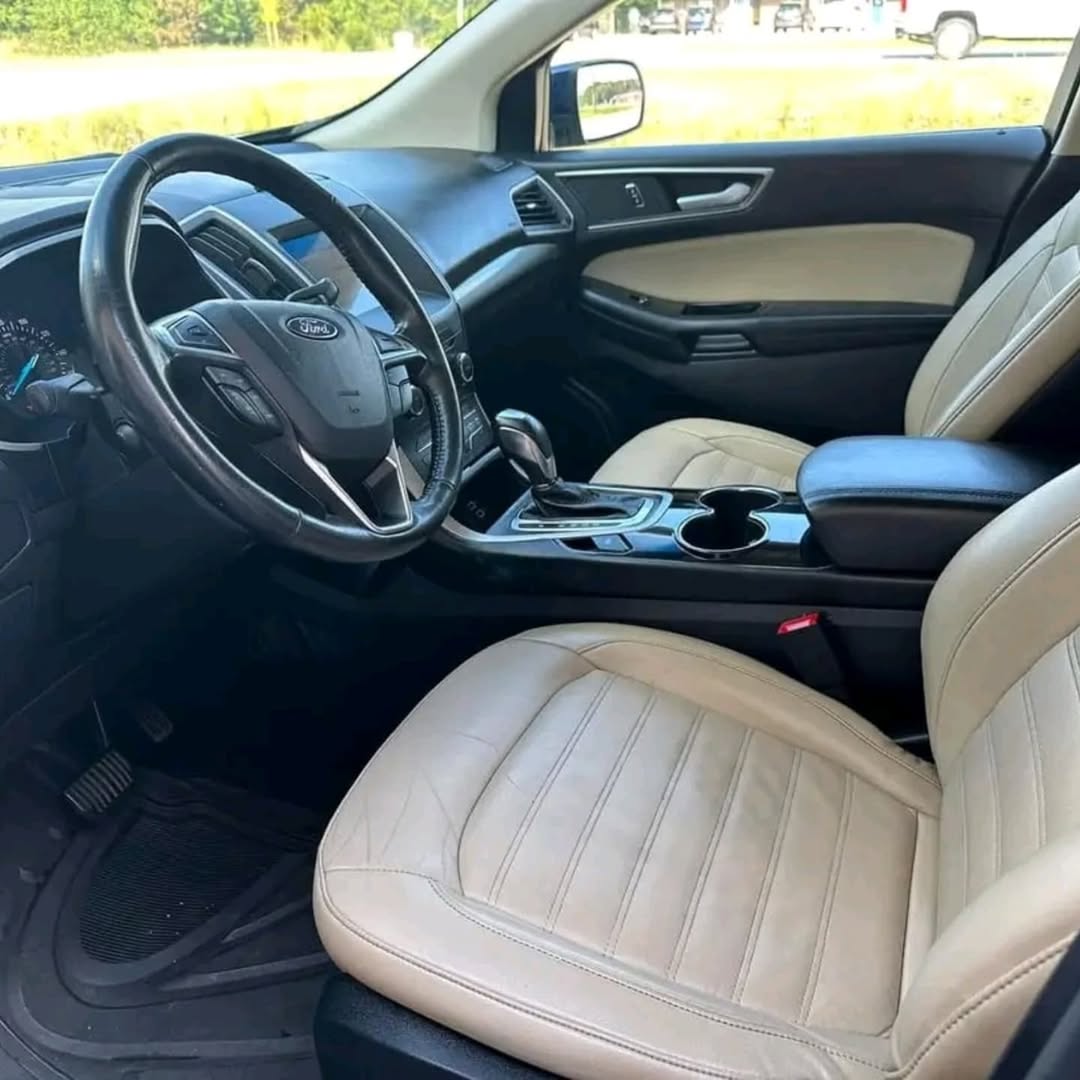 Ford Edge SEL view 2