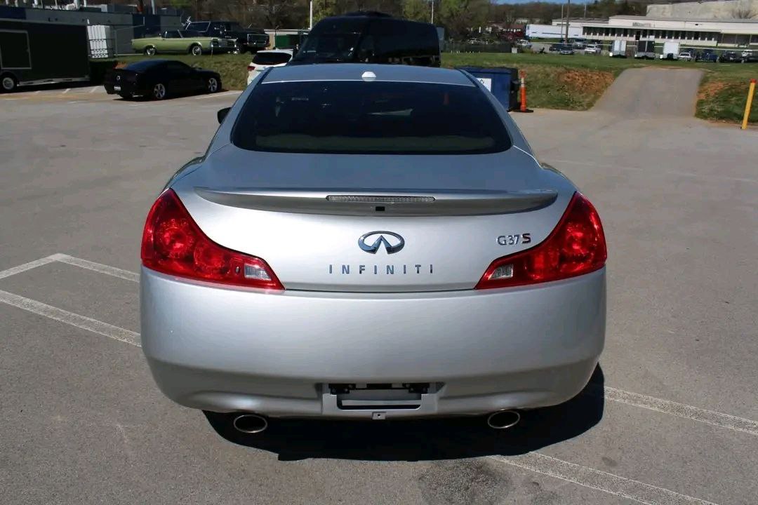 2008 Infiniti G37 view 3