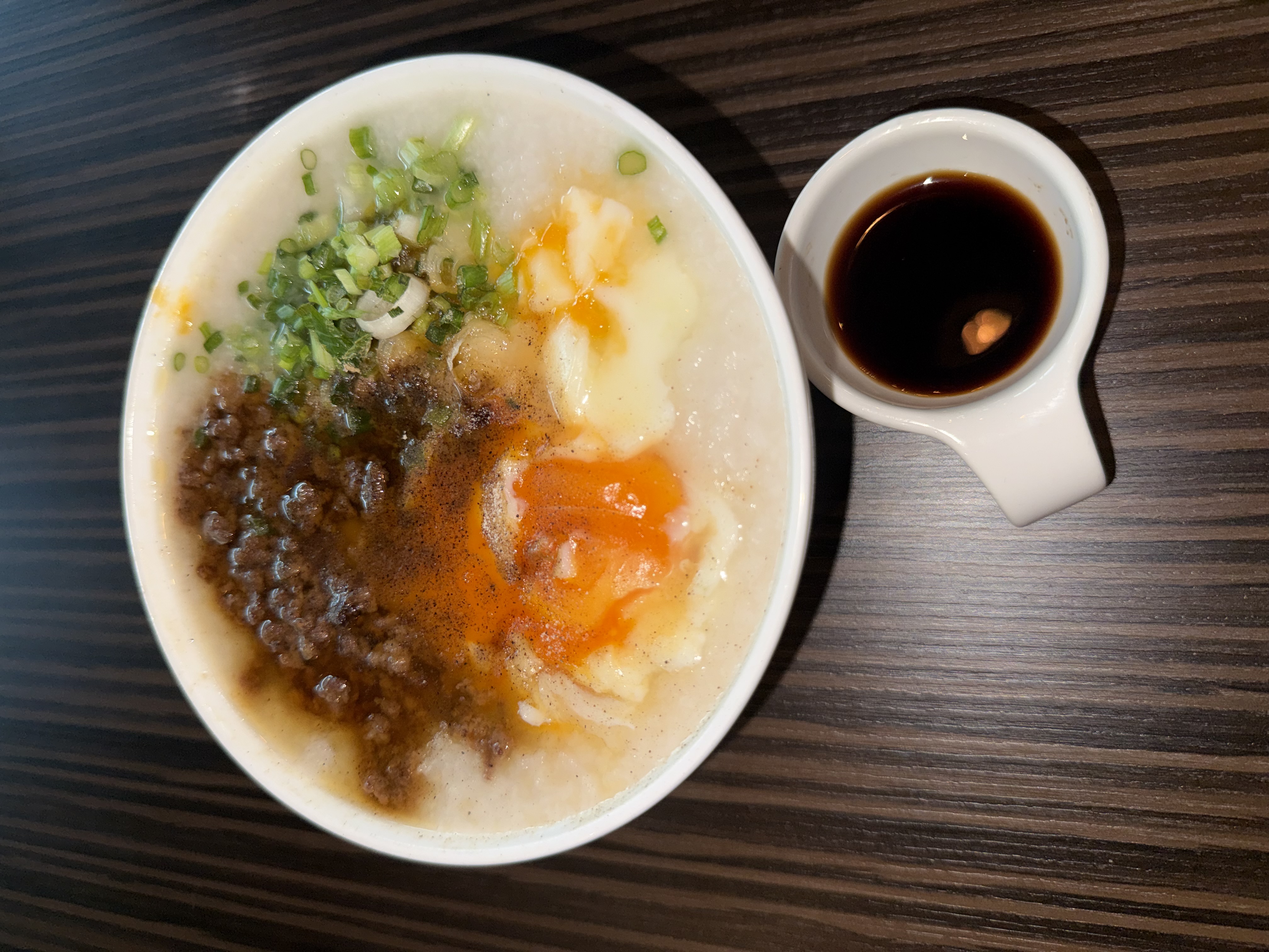 โจ๊กมันเนื้อไข่ลวก