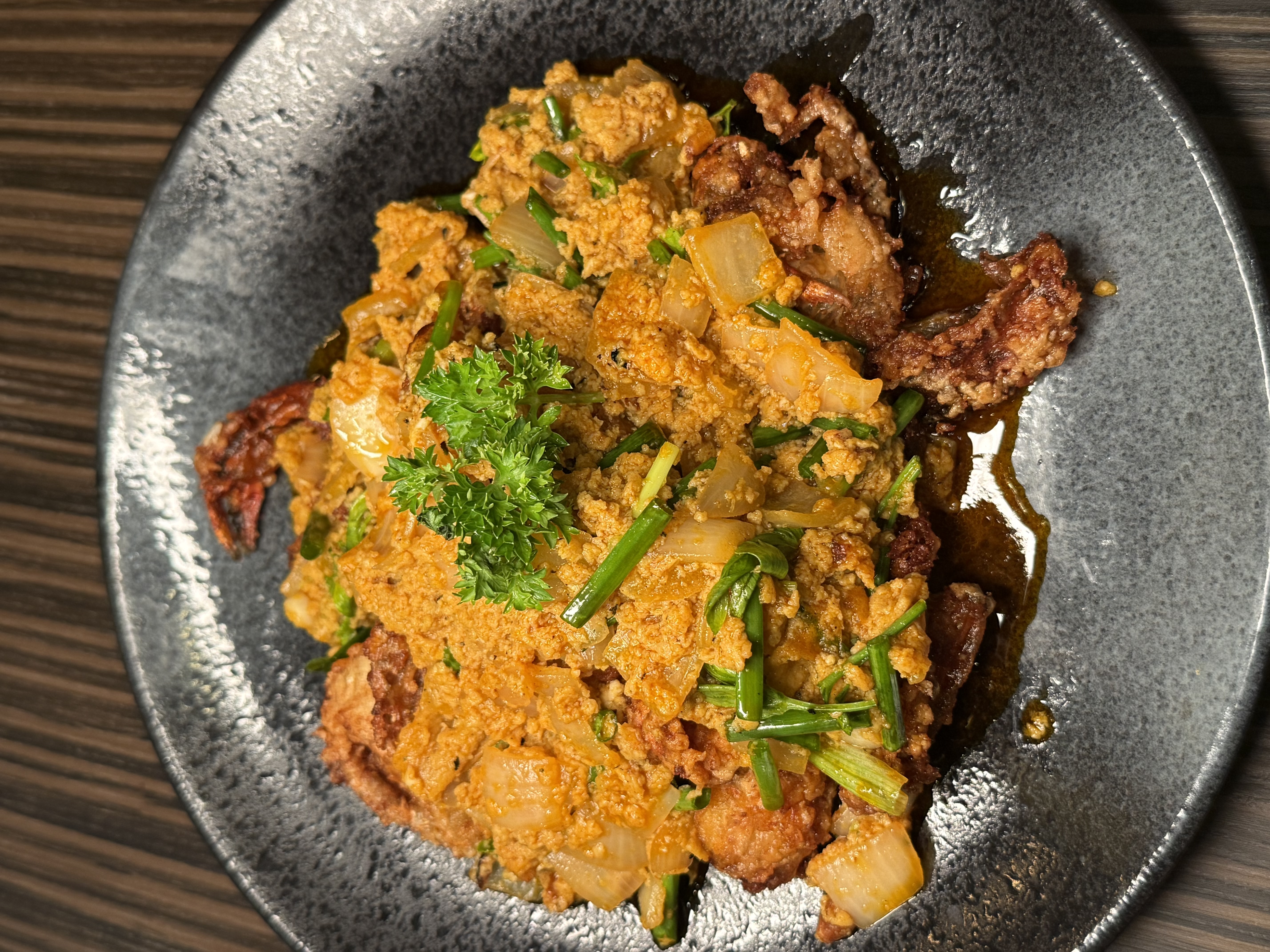 ปูนิ่มผัดผงกะหรี่ (Golden Curry Soft Shell Crab)