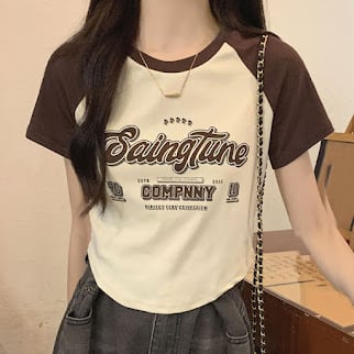 Áo thun raglan năng động, trẻ trung, phù hợp với nhiều phong cách.