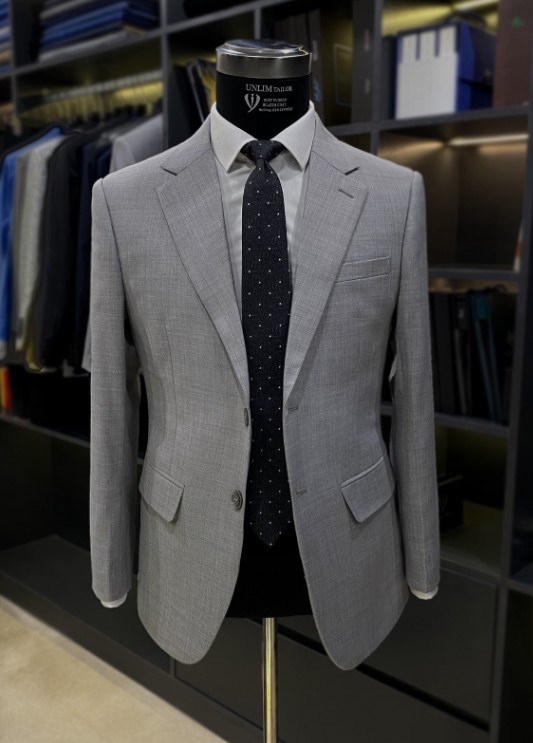 Suit Xám Sáng Cổ K