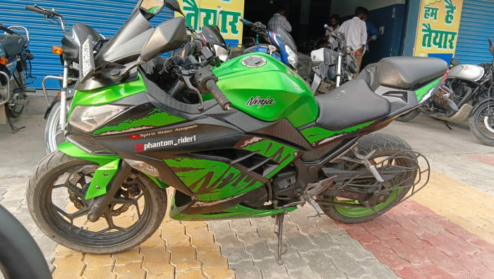 NINJA 300