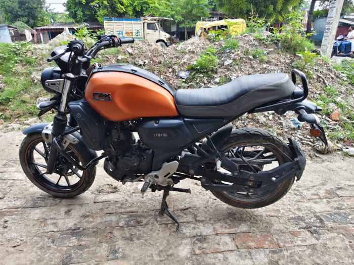 YAMAHA FZX