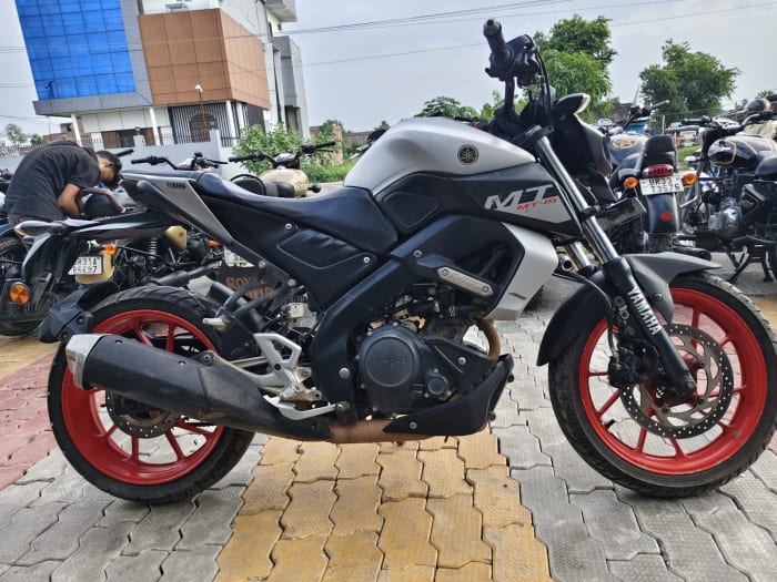 Yamaha MT-15
