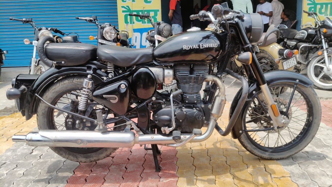Royal Enfield Classic 350 2021 in Muzaffarpur photo 4