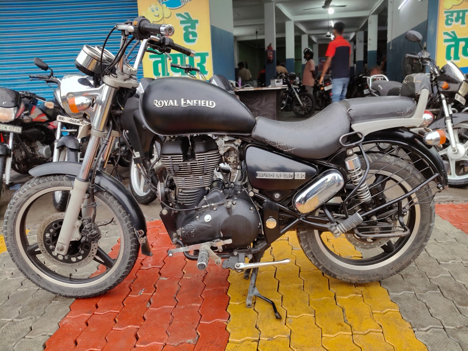 Royal Enfield Thunderbird 350 2019 in Muzaffarpur photo 3