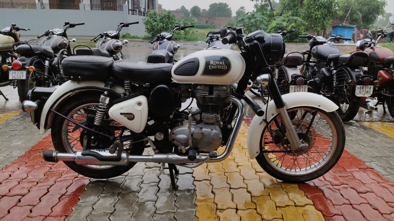 Royal Enfield Classic 350 2018 in Muzaffarpur photo 5