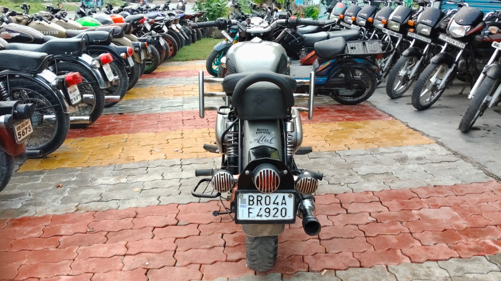 Royal Enfield Classic 350 2020 in Muzaffarpur photo 3
