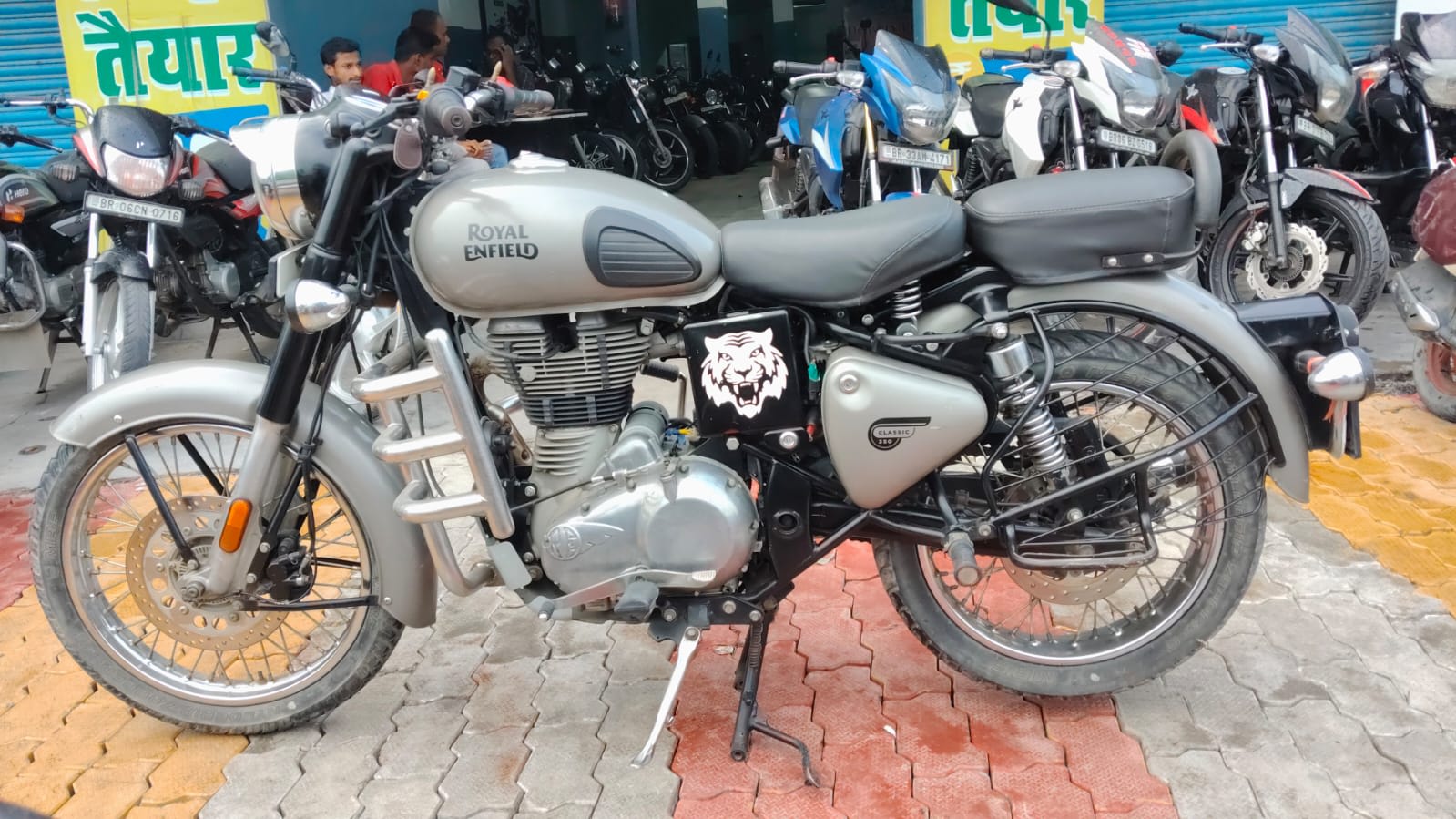 Royal Enfield Classic 350 2020 in Muzaffarpur photo 5