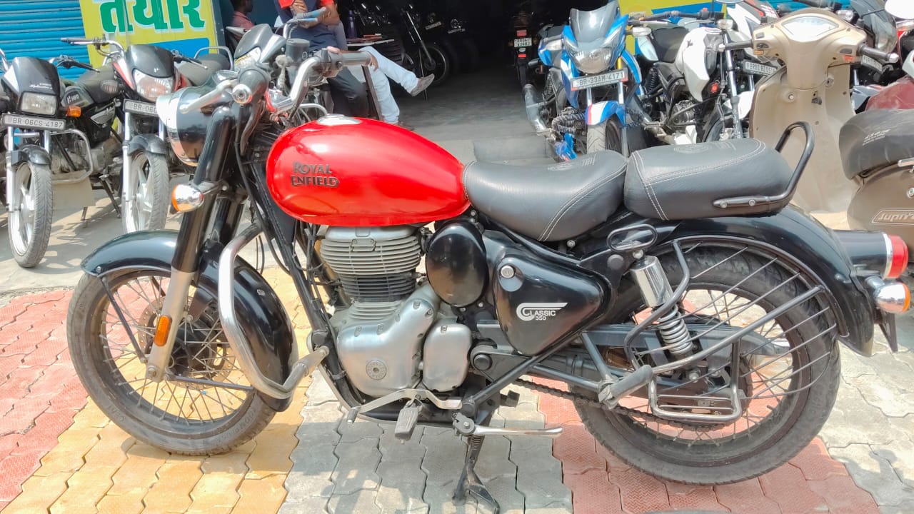Royal Enfield Classic 350 2022 in Muzaffarpur photo 4
