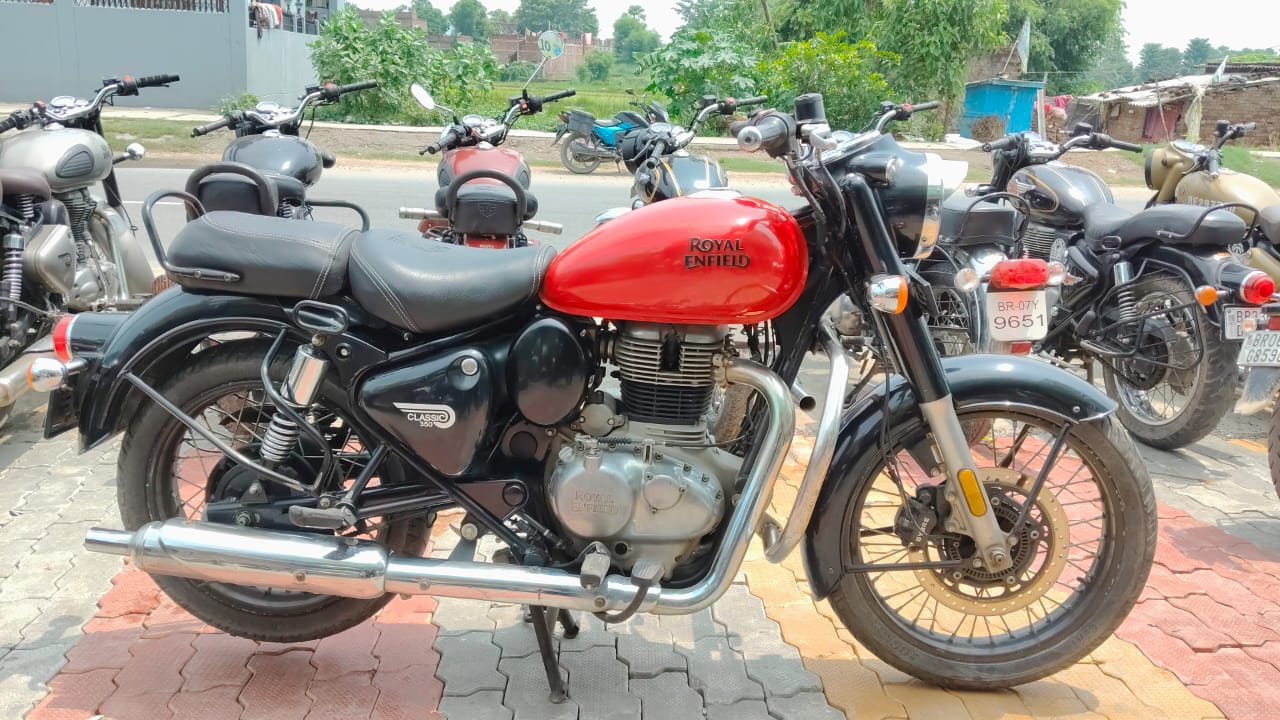 Royal Enfield Classic 350 2022 in Muzaffarpur photo 5