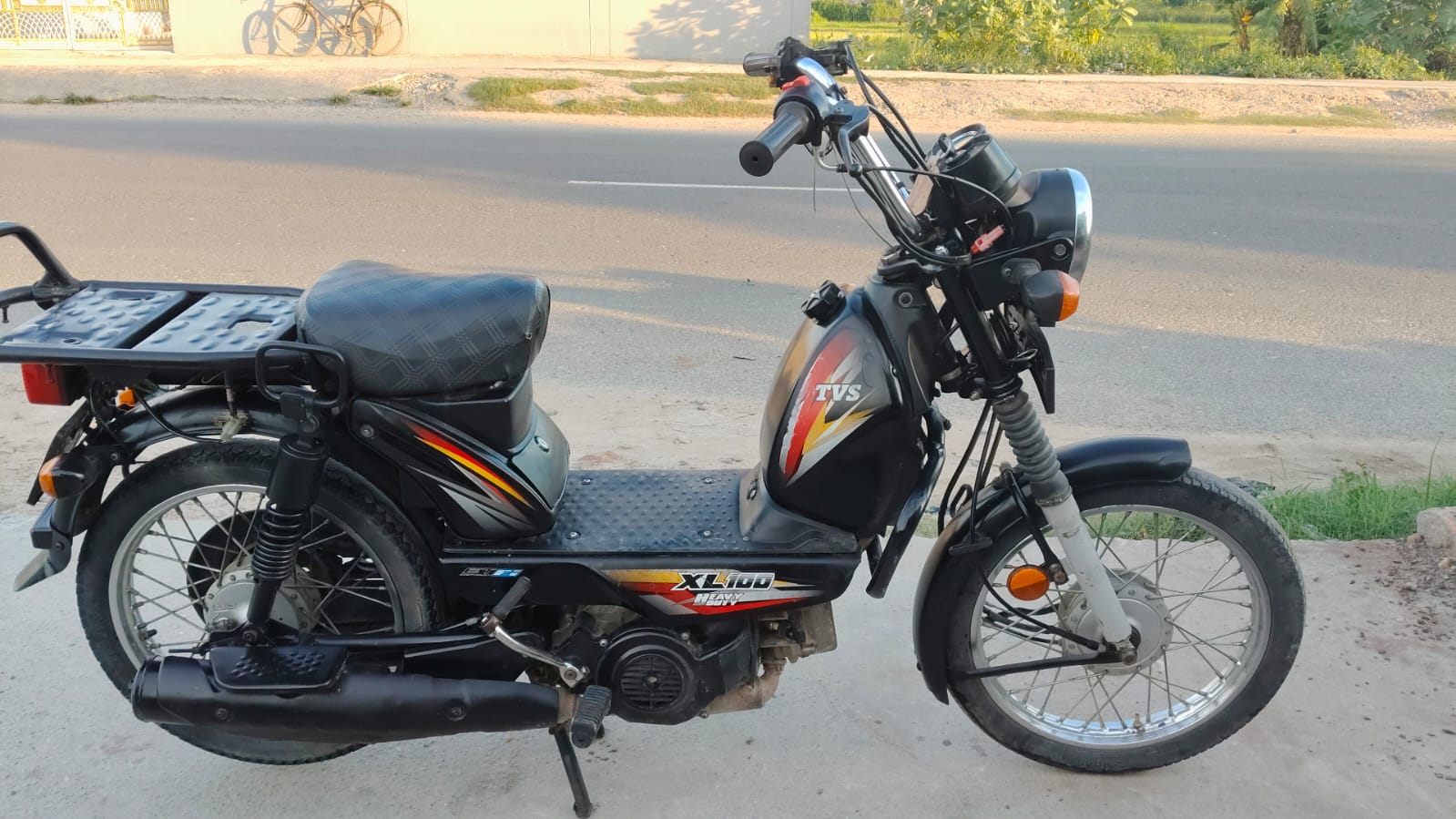 TVS XL 100 2021