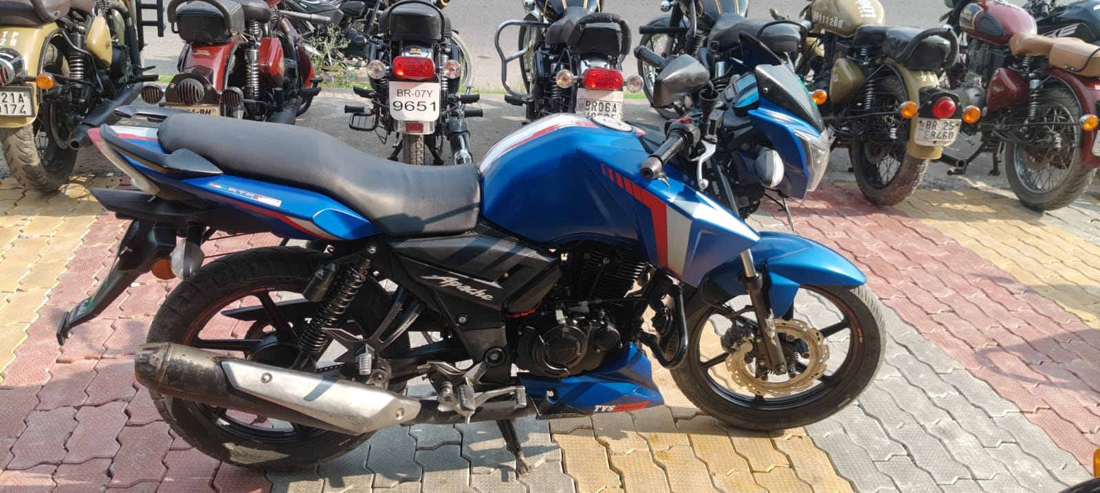 TVS Apache 2021