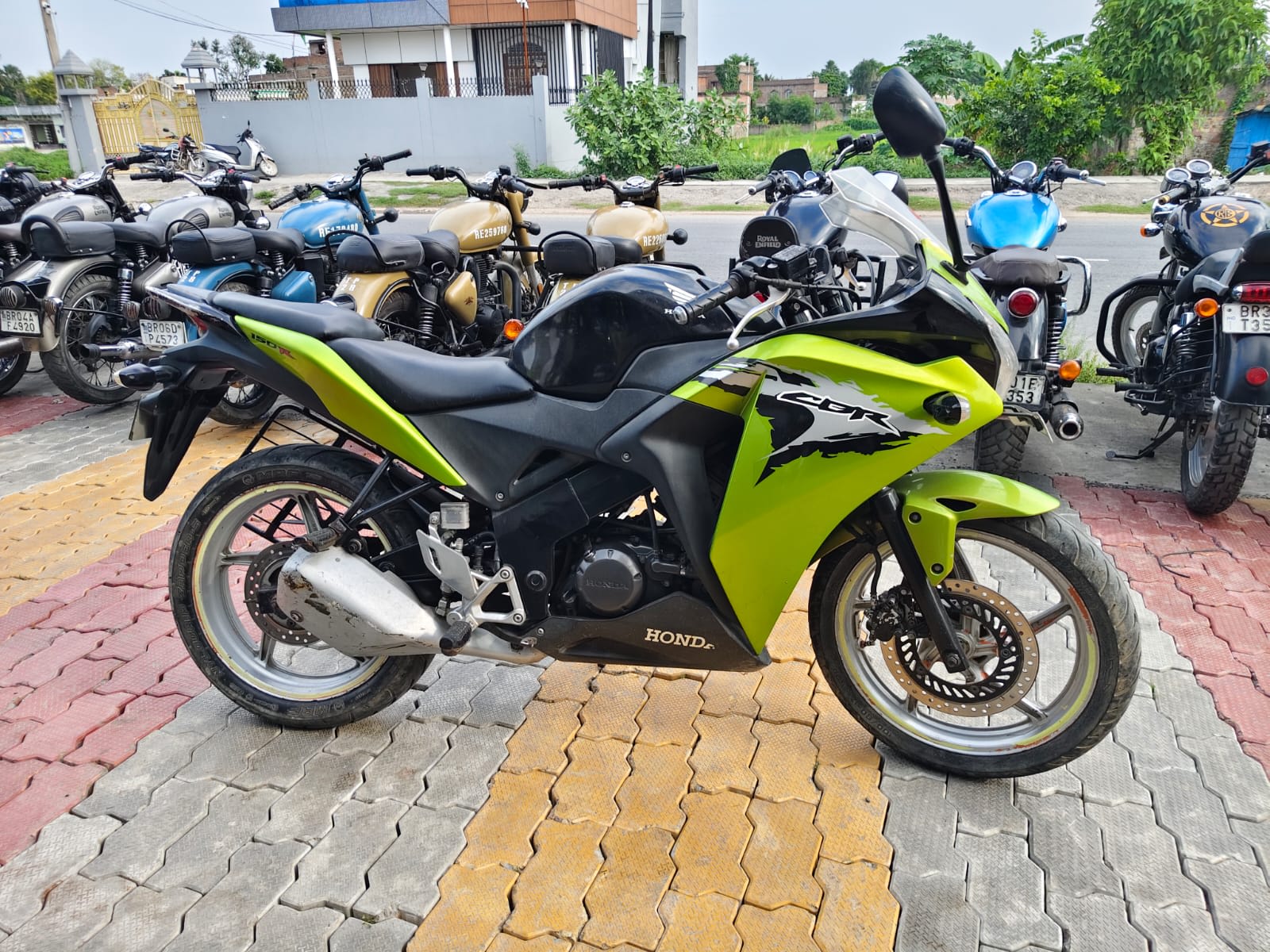 Honda CBR150 2014 in Muzaffarpur  photo 3