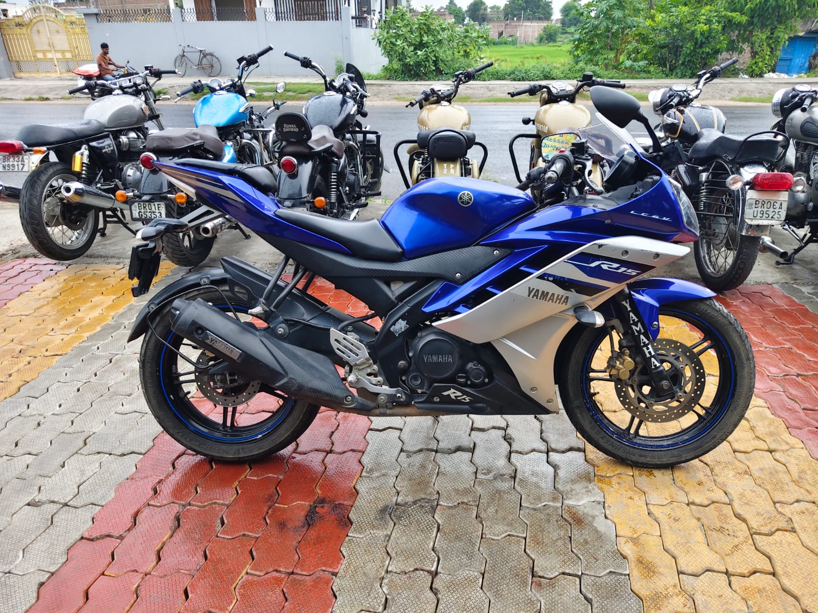 Yamaha R15 V1 2019 in Muzaffarpur  photo 4