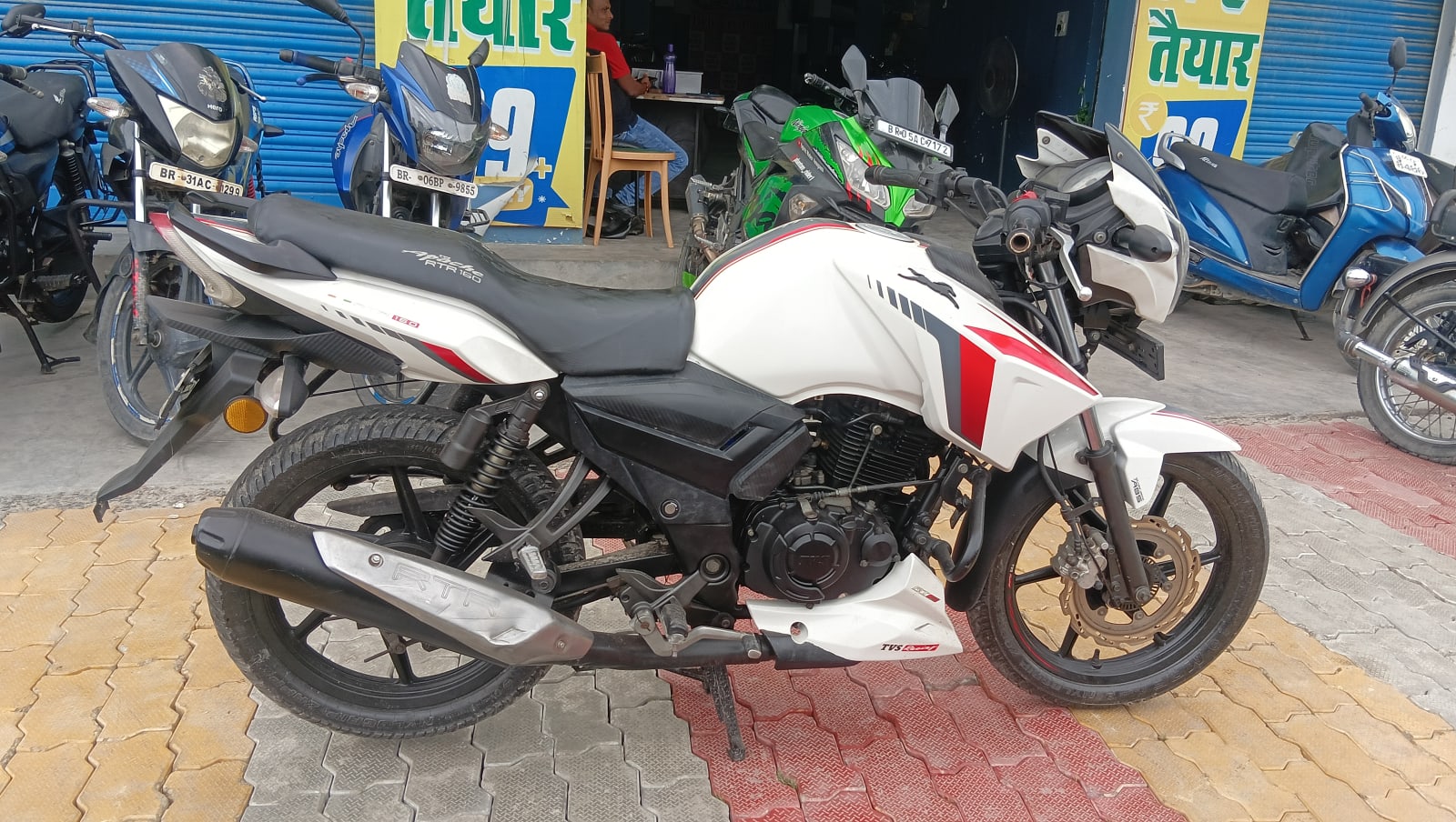 TVS APACHE 2020 in Muzaffarpur  photo 4