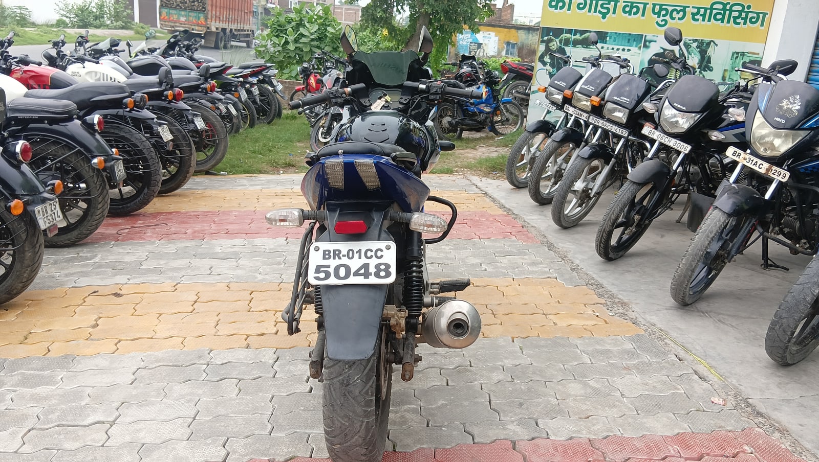Bajaj PULSAR 220 2014 in Muzaffarpur  photo 3