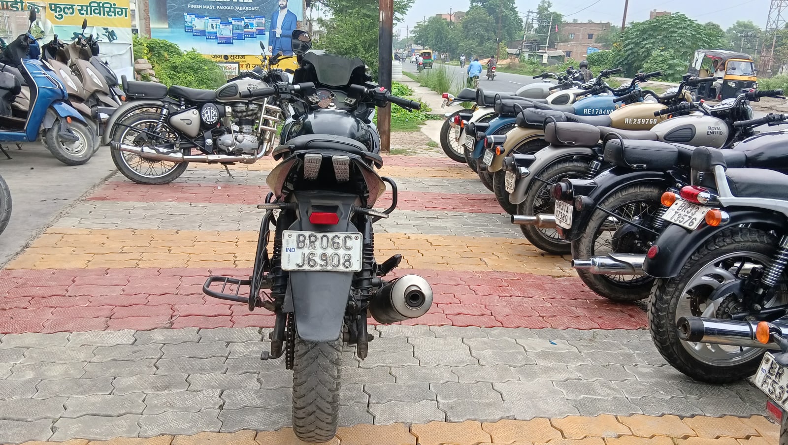 Bajaj PULSAR 220 2020 in Muzaffarpur  photo 3